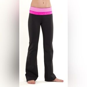 ⭐️3 for $15-Lululemon Groove Pant, low waist
